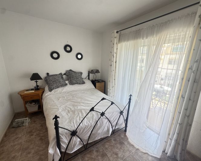 Image No.13-3 Bed Townhouse for sale