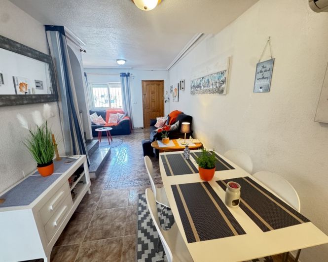 Image No.7-3 Bed Townhouse for sale