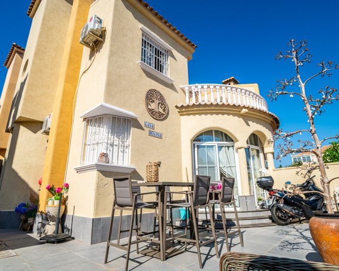 Image No.1-2 Bed Villa for sale