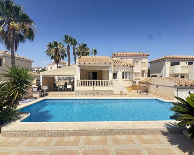 Image No.1-Villa de 3 chambres à vendre à Villamartin
