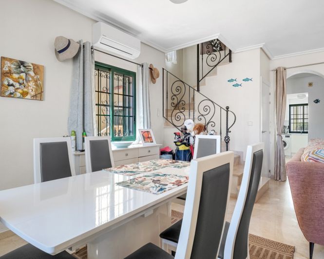 Image No.6-Villa de 3 chambres à vendre à Villamartin