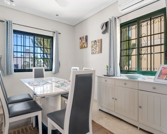 Image No.7-Villa de 3 chambres à vendre à Villamartin