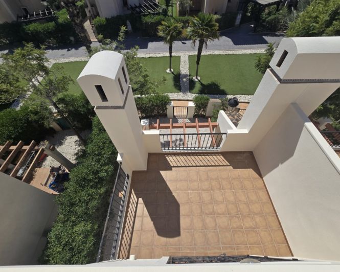 Image No.19-3 Bed Townhouse for sale