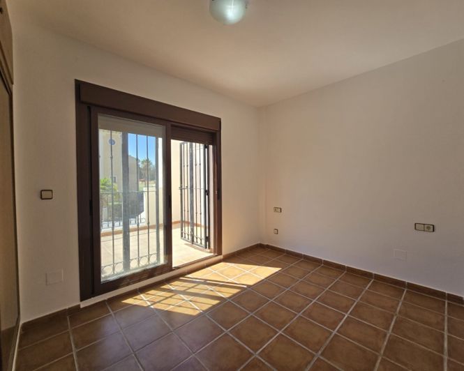 Image No.7-3 Bed Townhouse for sale