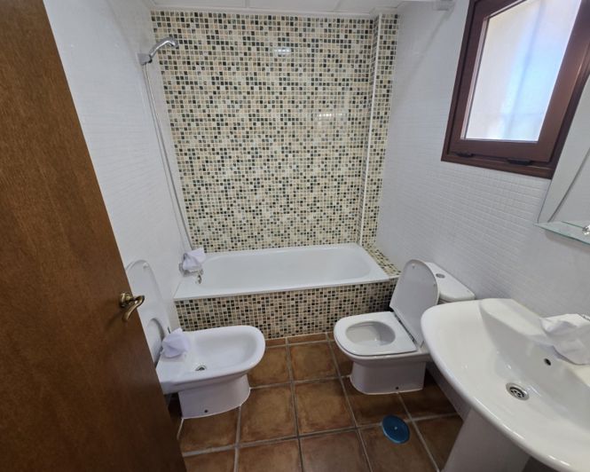 Image No.8-3 Bed Townhouse for sale