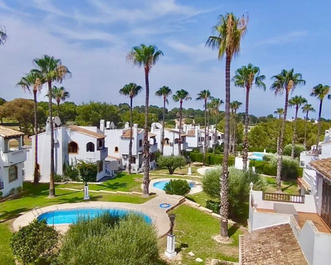 Image No.1-4 Bed Villa for sale