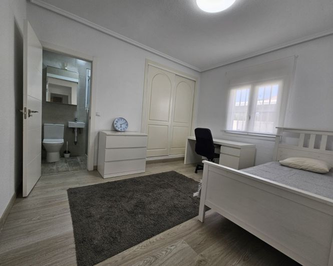 Image No.10-4 Bed Villa for sale