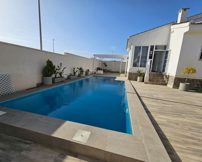 Image No.25-4 Bed Villa for sale