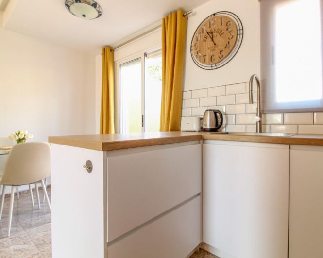 Image No.17-2 Bed Townhouse for sale