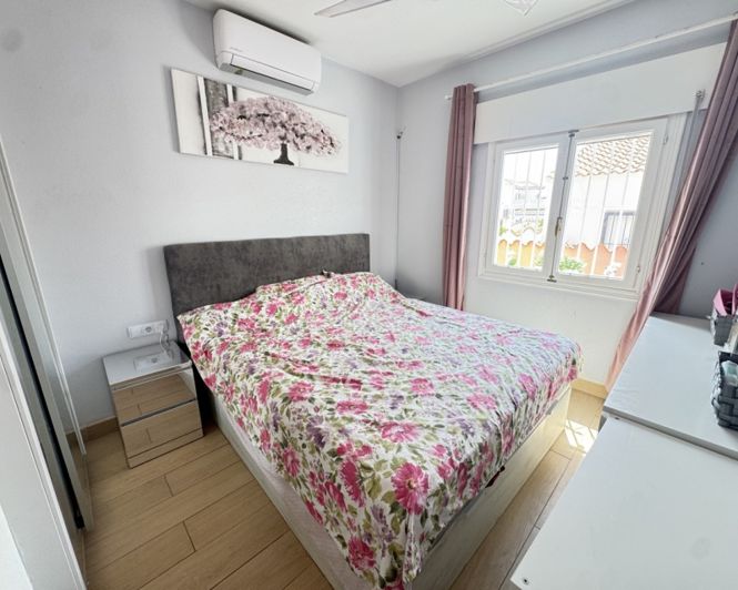 Image No.9-5 Bed Villa for sale