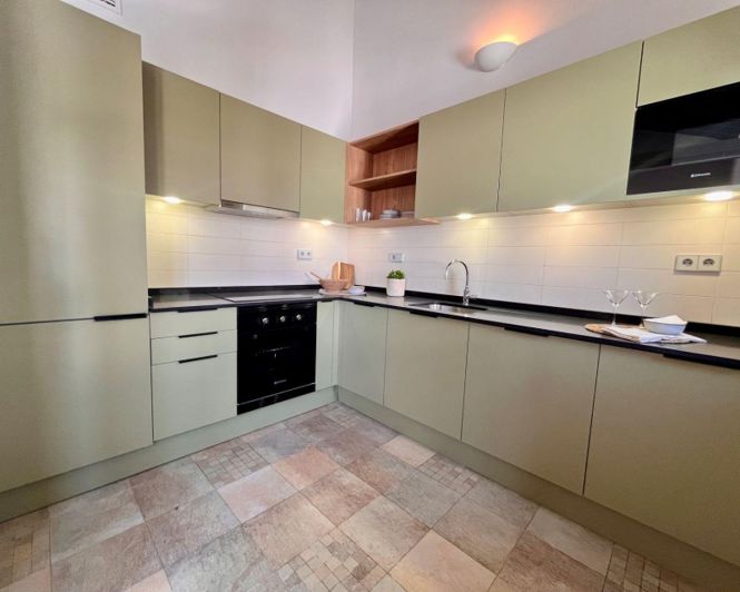 Image No.9-2 Bed Townhouse for sale