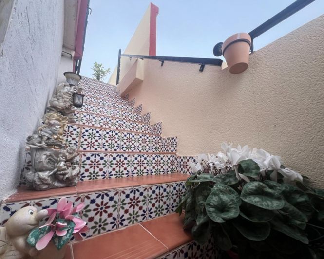 Image No.28-2 Bed Apartment for sale