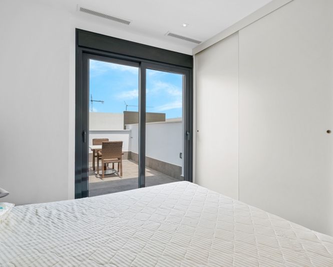 Image No.17-3 Bed Villa for sale