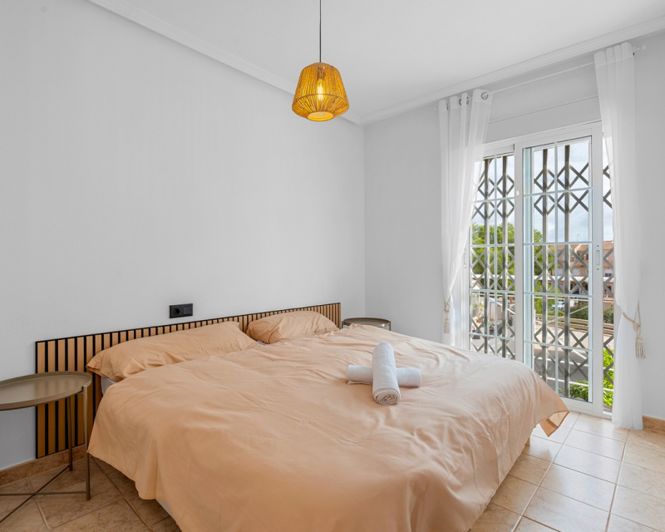 Image No.17-2 Bed Apartment for sale