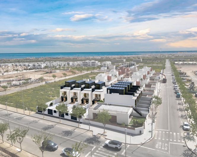 Image No.2-3 Bed Townhouse for sale