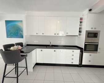 1216347lg