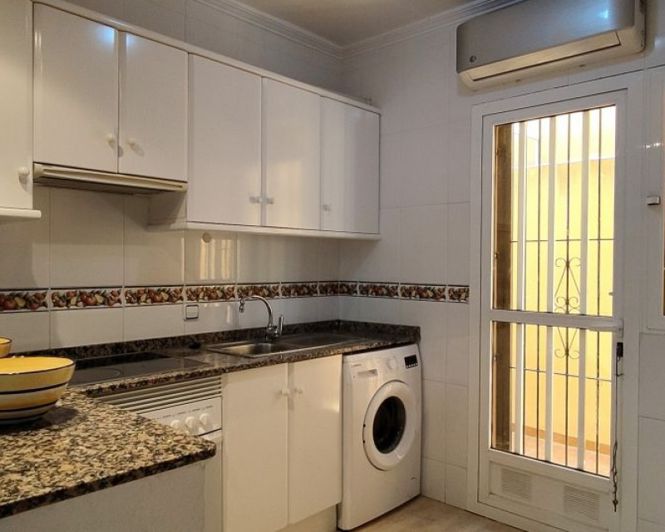 Image No.12-3 Bed Townhouse for sale