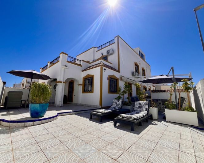 Image No.1-3 Bed Villa for sale