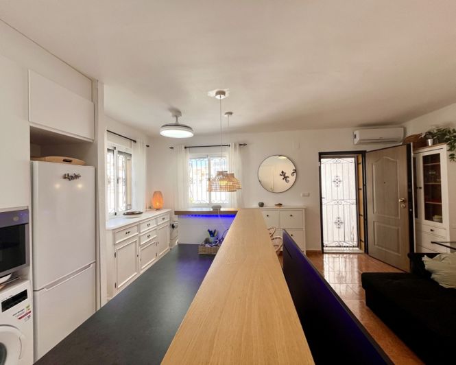 Image No.12-3 Bed Villa for sale