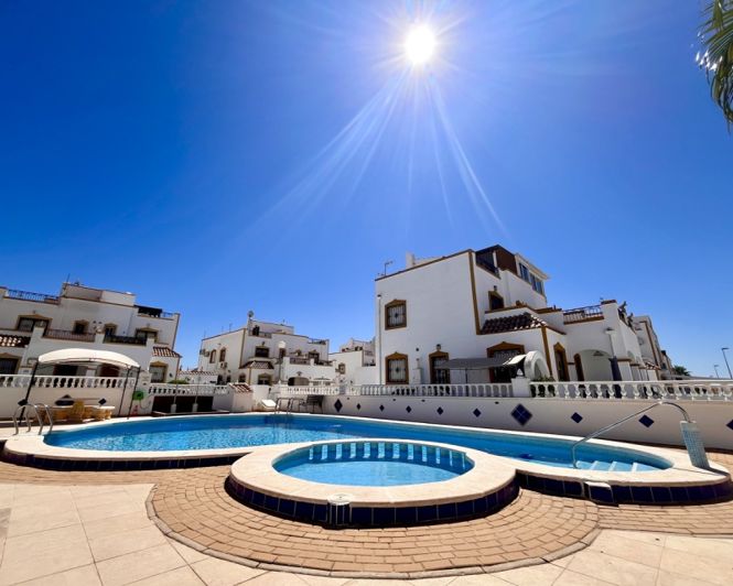 Image No.33-3 Bed Villa for sale