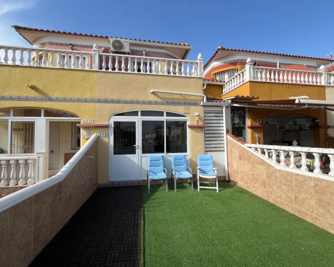 Image No.1-Maison de ville de 2 chambres à vendre à Cabo Roig