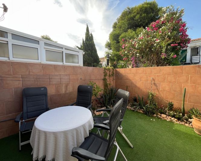 Image No.41-2 Bed Townhouse for sale