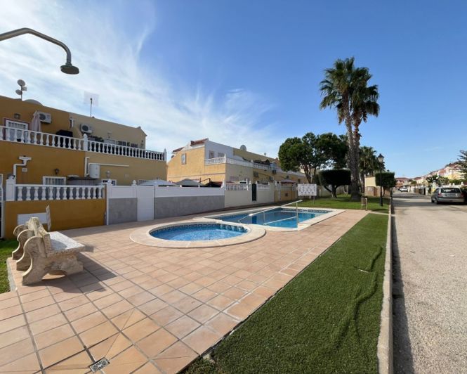 Image No.47-2 Bed Townhouse for sale