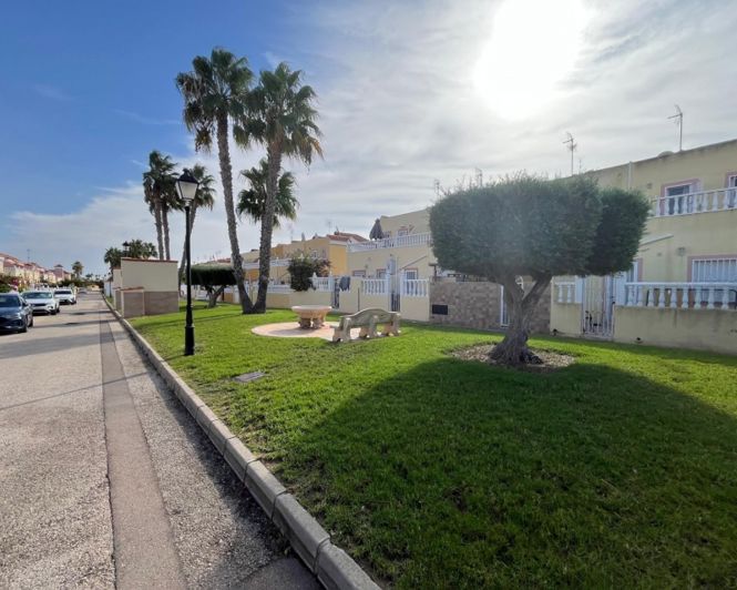 Image No.48-2 Bed Townhouse for sale