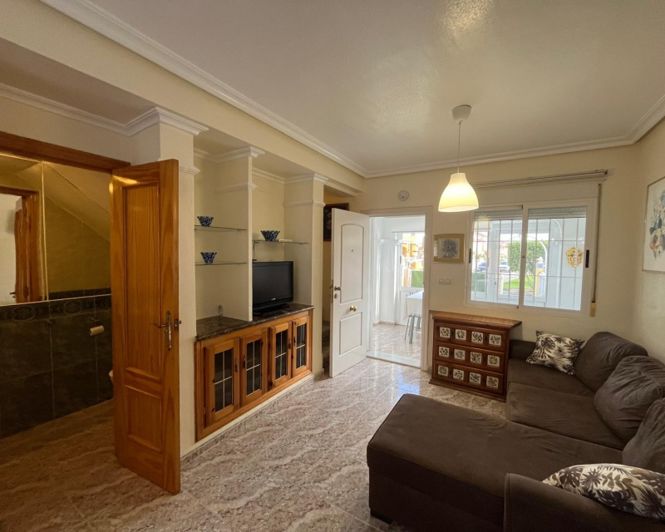 Image No.7-2 Bed Townhouse for sale