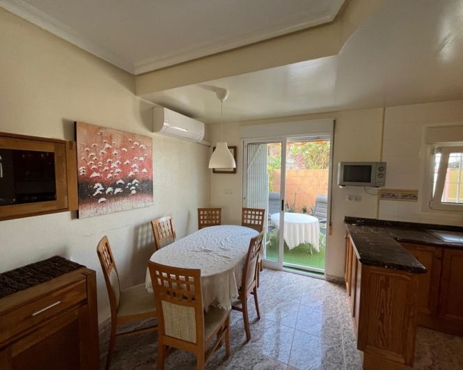 Image No.9-2 Bed Townhouse for sale