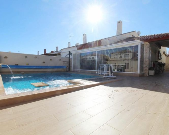 Image No.1-3 Bed Townhouse for sale