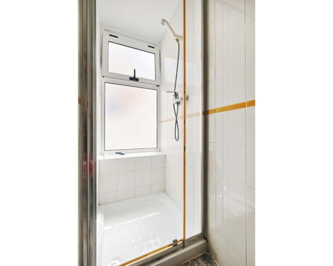 Image No.22-2 Bed Apartment for sale