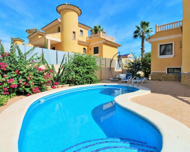 Image No.29-3 Bed Villa for sale