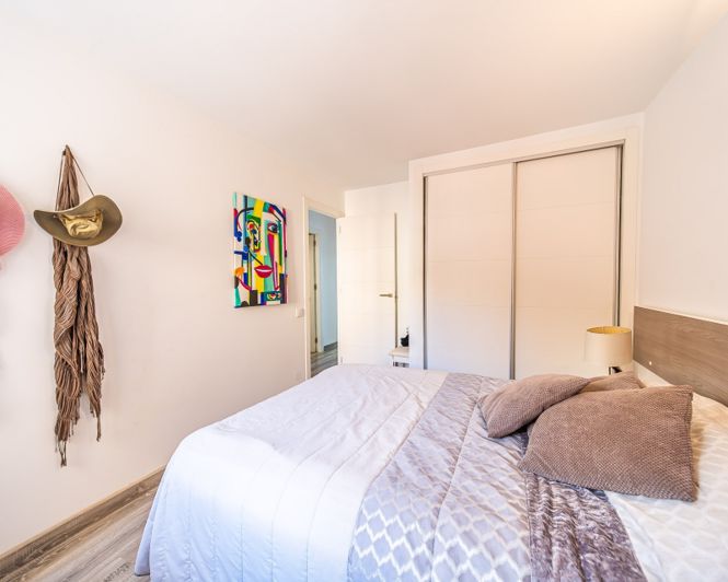 Image No.14-3 Bed Apartment for sale