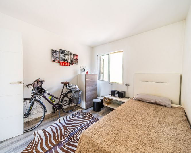 Image No.20-3 Bed Apartment for sale