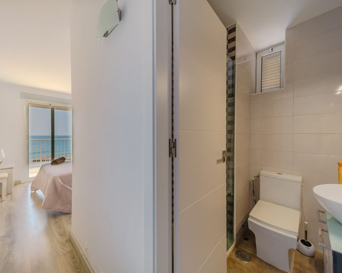 Image No.25-3 Bed Apartment for sale