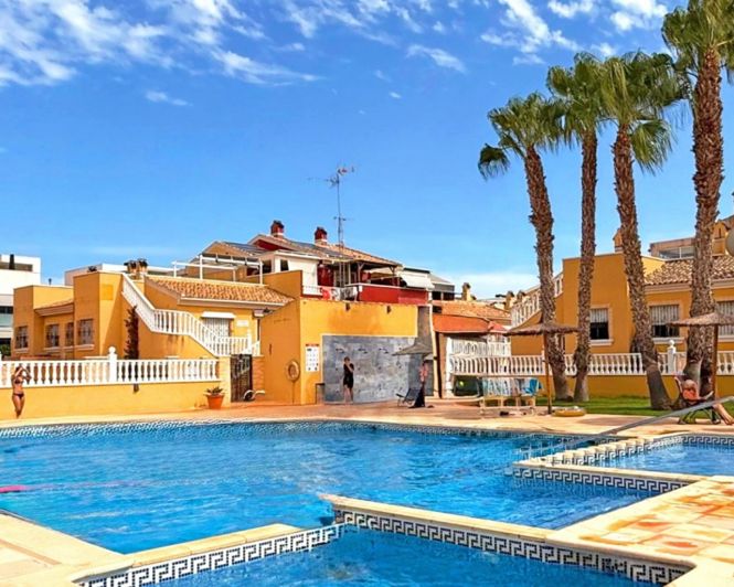 Image No.1-3 Bed Townhouse for sale