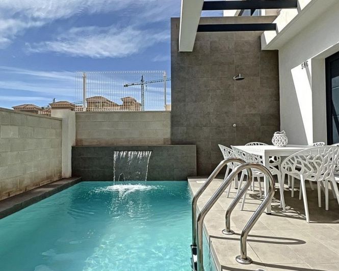 Image No.1-3 Bed Townhouse for sale