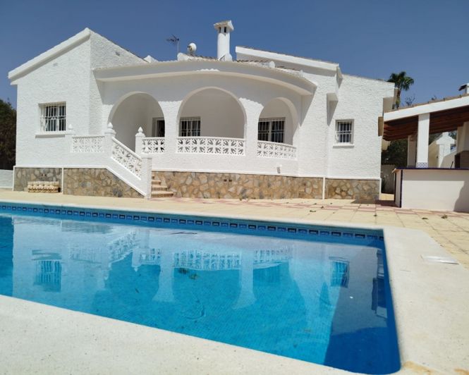 Image No.1-3 Bed Villa for sale