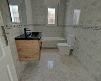 1225173lg