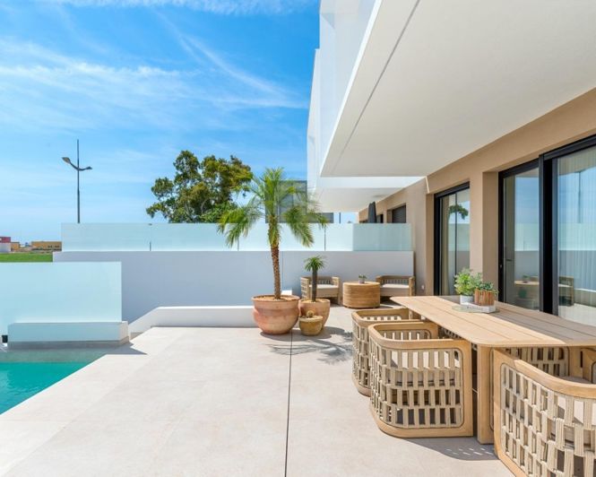 Image No.20-3 Bed Townhouse for sale