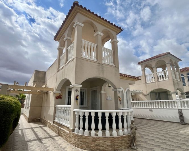 Image No.18-3 Bed Villa for sale