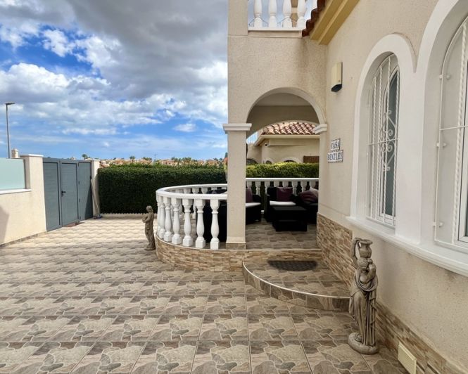 Image No.21-3 Bed Villa for sale