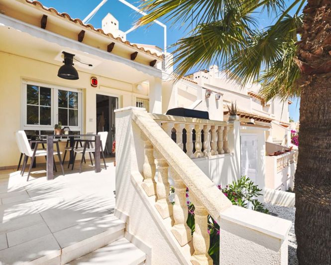 Image No.1-3 Bed Townhouse for sale