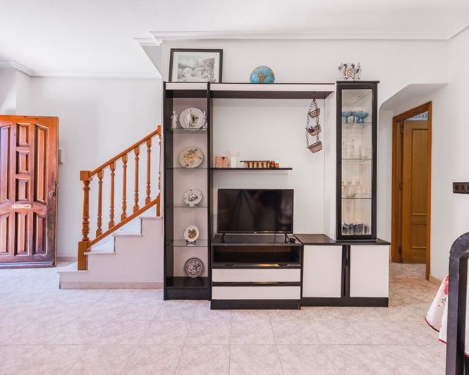 Image No.7-2 Bed Townhouse for sale