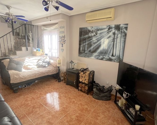 Image No.12-2 Bed Townhouse for sale