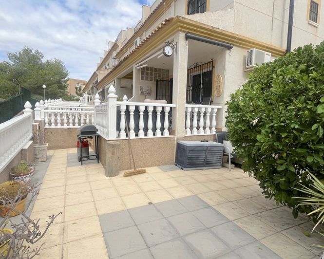 Image No.2-2 Bed Townhouse for sale