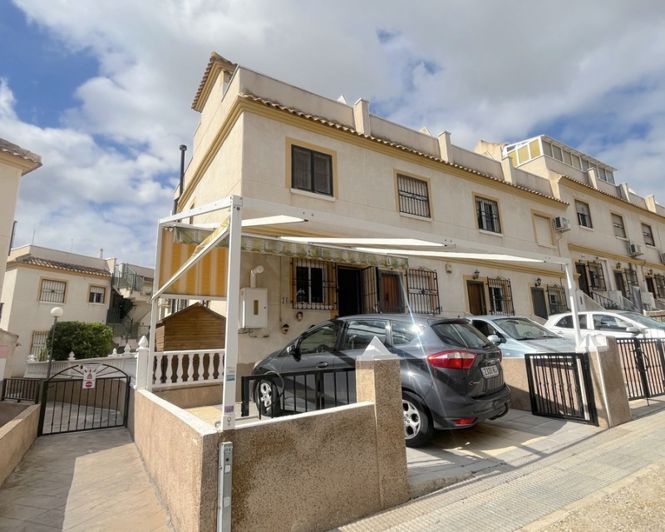 Image No.40-2 Bed Townhouse for sale