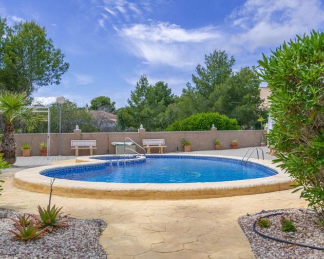 Image No.43-2 Bed Townhouse for sale