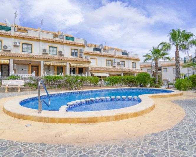 Image No.44-2 Bed Townhouse for sale